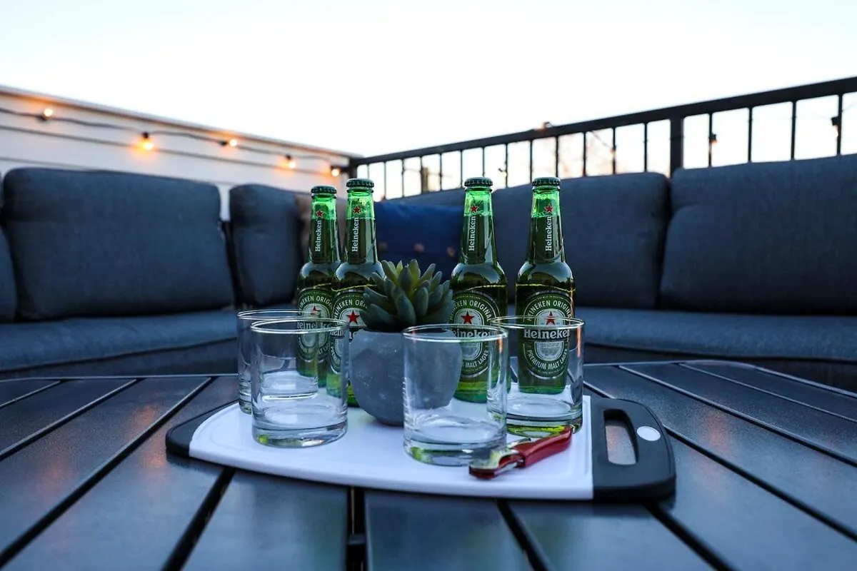 New Lux Townhome 6 Mins To Dt Rooftop Sleeps 12 Nashville United States