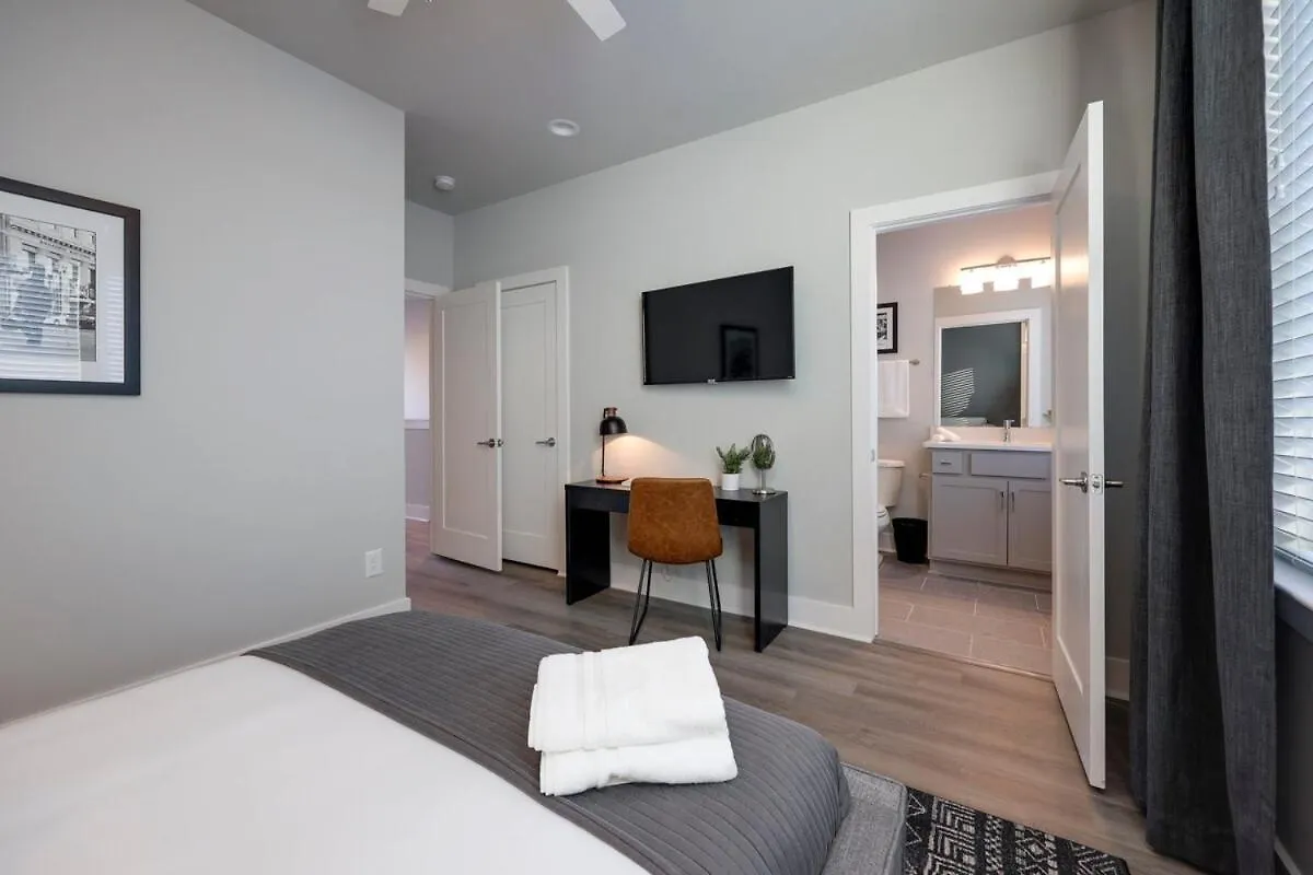 New Lux Townhome 6 Mins To Dt Rooftop Sleeps 12 Nashville
